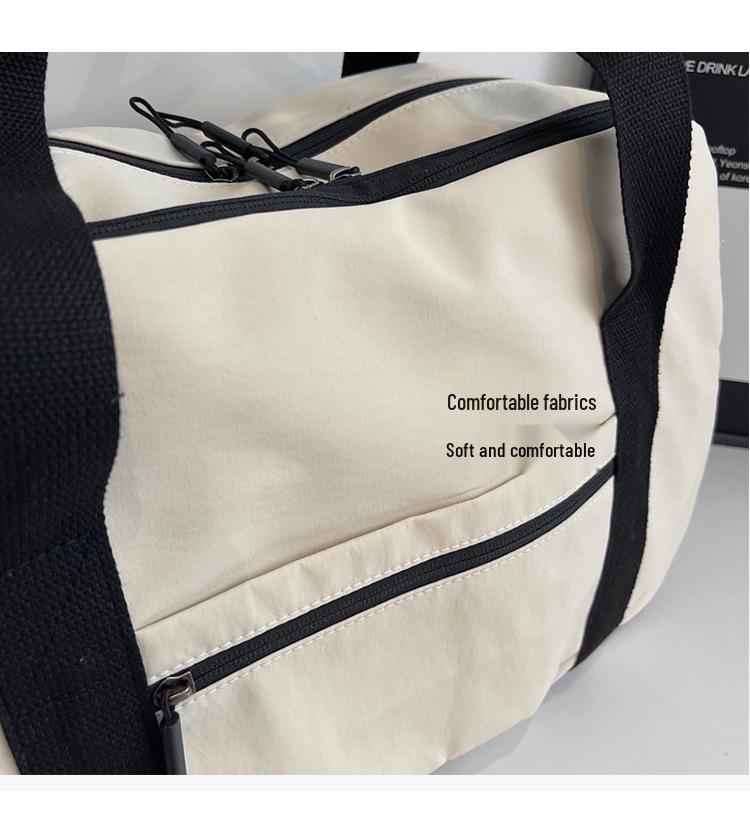 Large-Capacity Unisex Travel Handbag: Lightweight for Short Trips and Fitness
