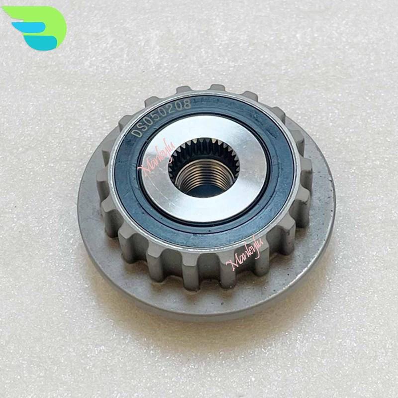 070903201C Alternator Clutch Pulley For VW Touarge Multivan T5 Transporter 2.5-5.0L 2002-2010 070903201E F-237653 070903024