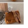 2024 Trendy Retro Brown Flannel Women's Large Capacity Messenger Shoulder Bag for Autumn/Winter