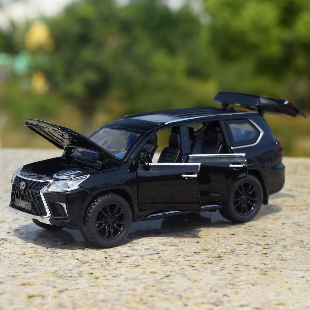 Toyota Lexus LX570 SUV Mare de Teren Simulare Diecast & Vehicule de Jucărie Sunete & Lumină Mașină cu Tracțiune:32 Model de colecție din aliaj