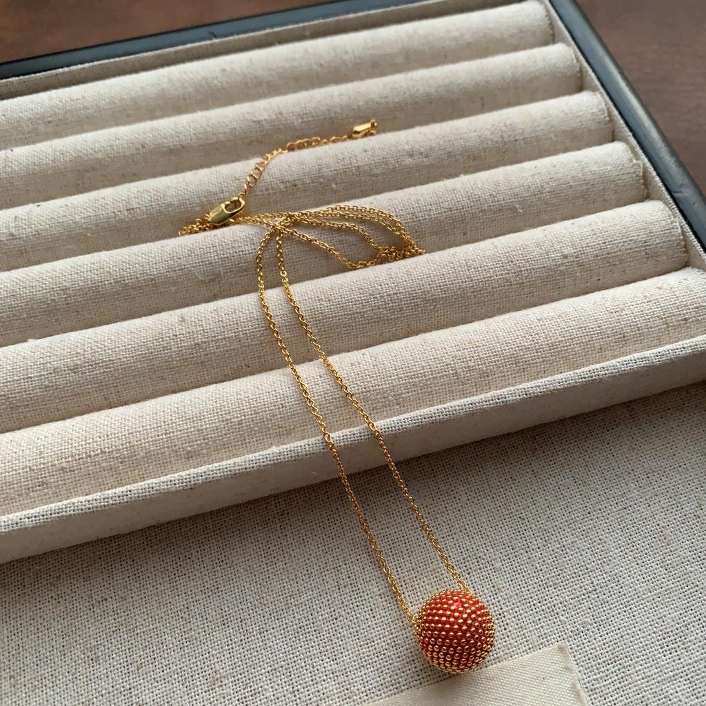 Welfare model Spot pearl autumn and winter sweater chain Tahitian imitation pearl niche necklace French retro niche design