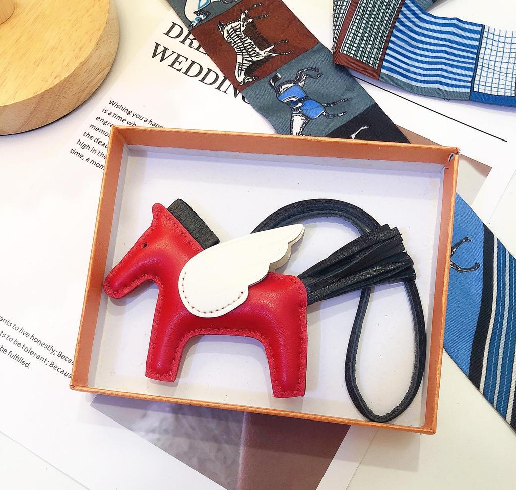 Engel Pegasus Handgenähter Lammfell Taschenanhänger - Niedliche Damenhandtaschen Dekoration & Autoschlüsselanhänger