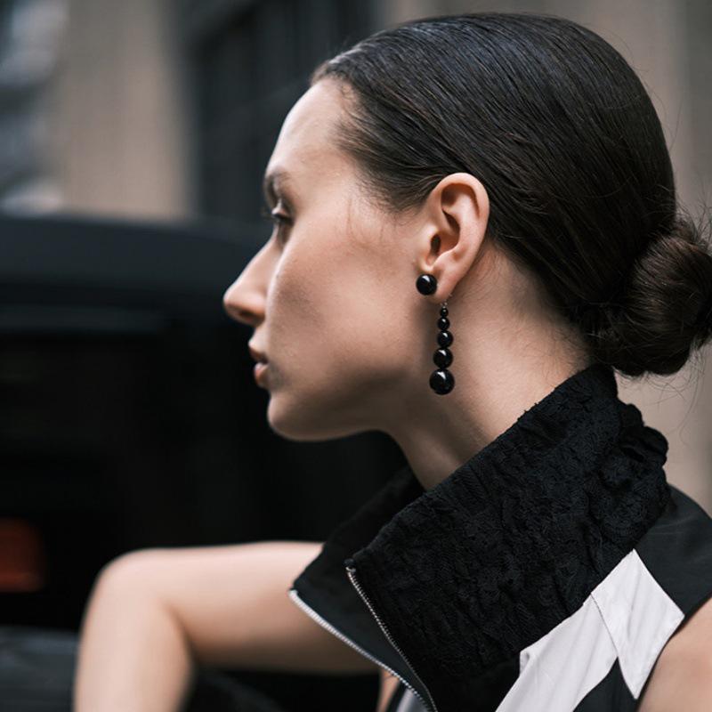 Elegant French Black Agate Gradient Beaded Stud Earrings - Autumn/Winter Cold Style