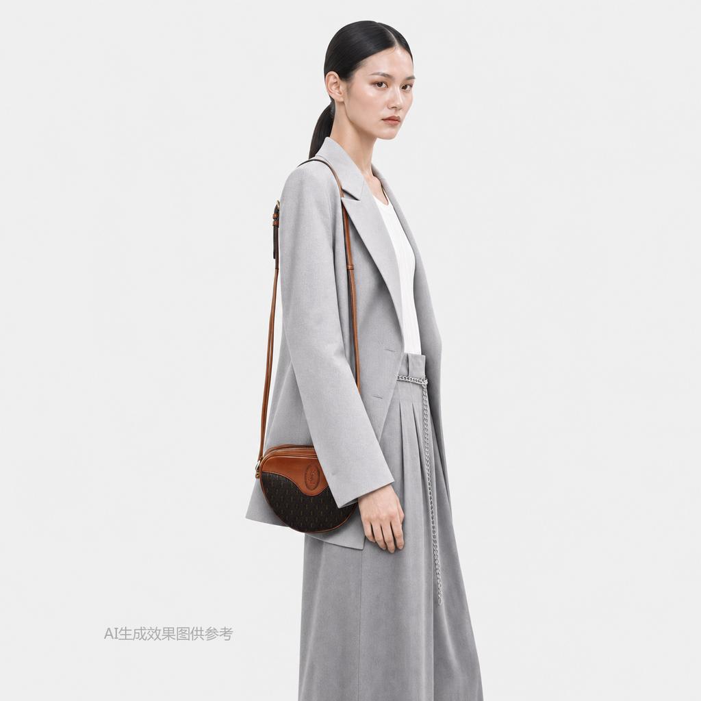 [Pre-Owned] Ysl Cassandre Monogram Canvas And Leather Heart Bag - Good #AT1HUI