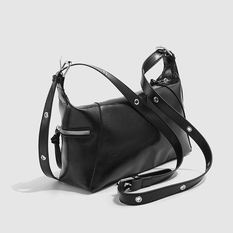 2025 New Niche Design Simple Tassel Motorcycle Bag Fashionable Commuting Underarm Bag Versatile Shoulder Crossbody Bag