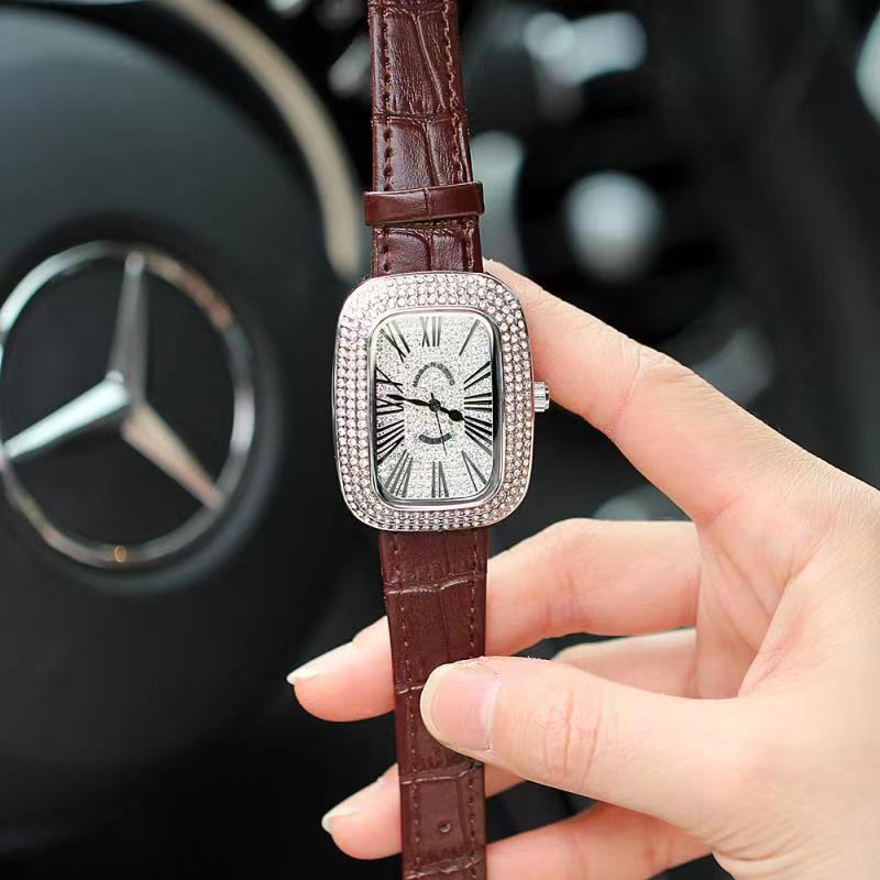 Ladies Full Diamond Fashion Retro Light Luxury Exquisite Versatile Leather Quartz Watch