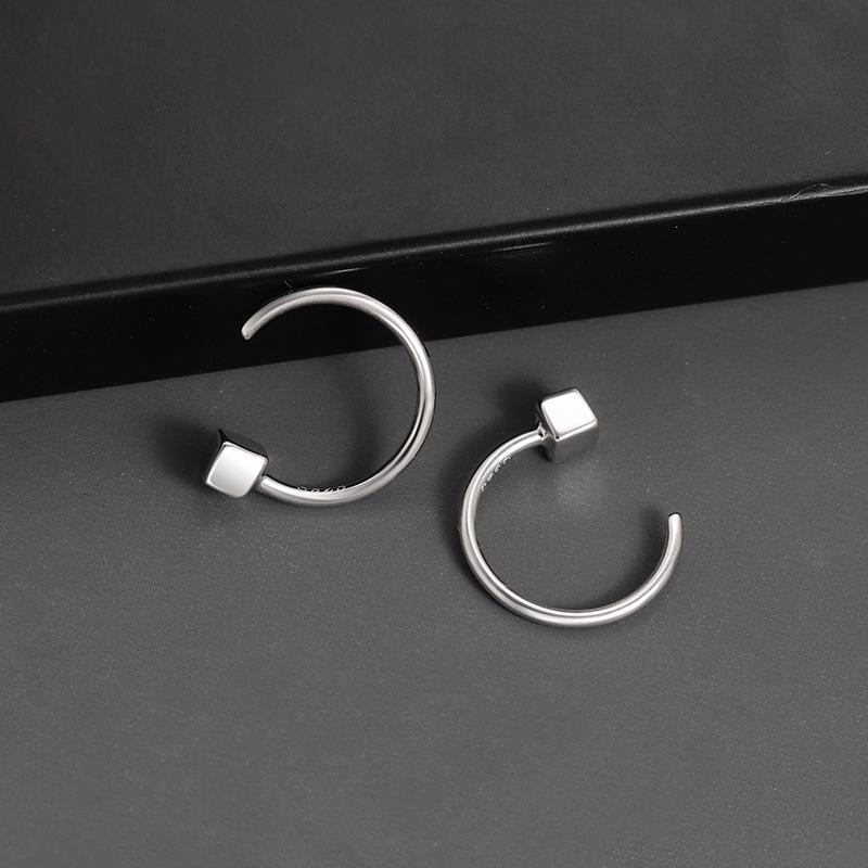 Square-shaped Ear Hook Earrings Are Hypoallergenic, Stylish, Simple, Elegant, and Suitable for Women with Pierced Ears.