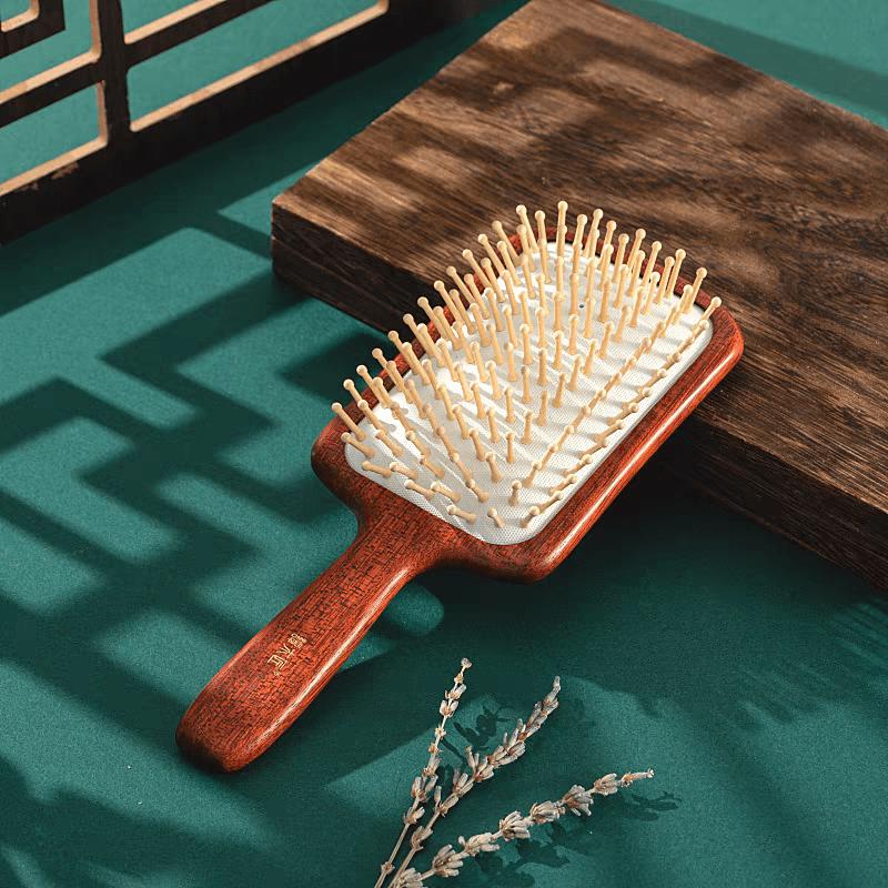 Tan Mujiang Lotus Wood Air Cushion Comb