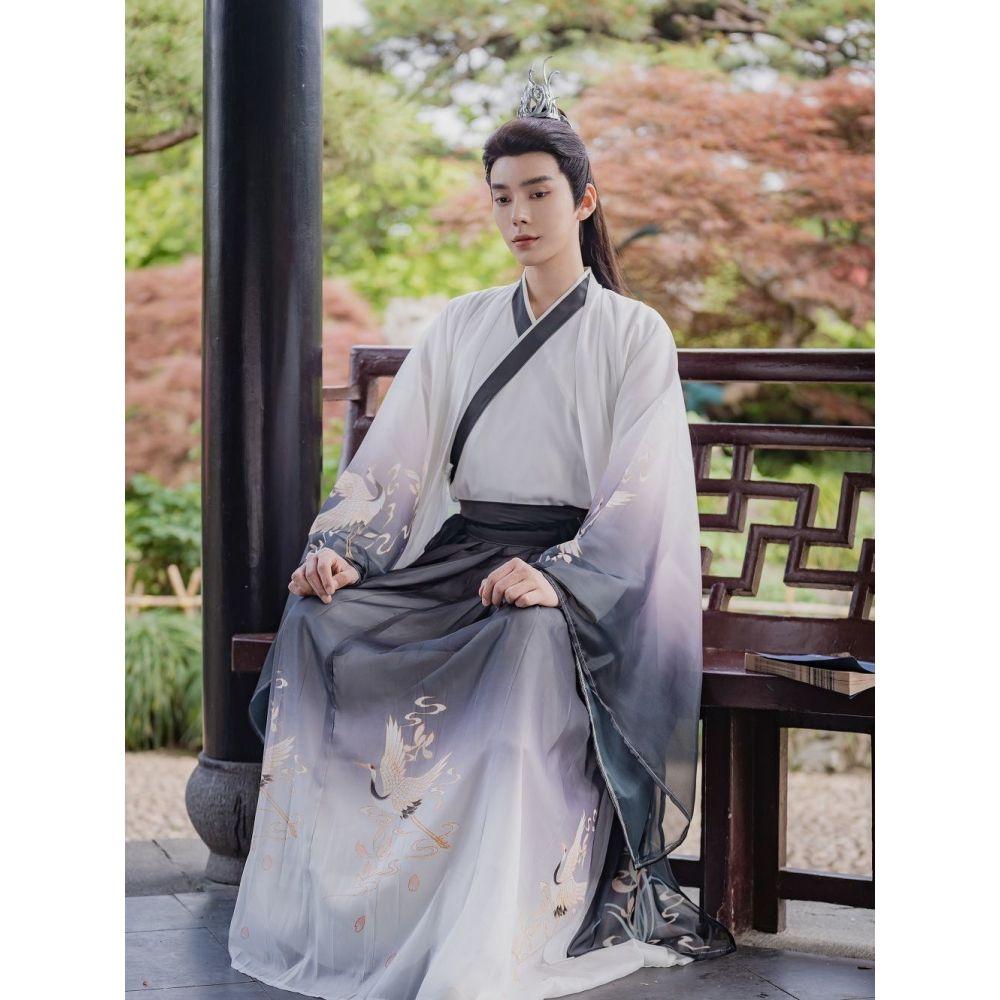 Oblek čínského páru Hanfu ve stylu dynastie Wei a Jin s potištěným oblekem s širokými rukávy v délce pasu