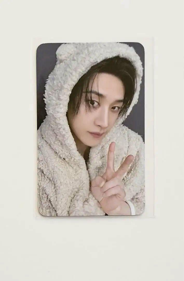 

[USED] Straykids KARMA Resurrection Fans Bonus Bang Chan