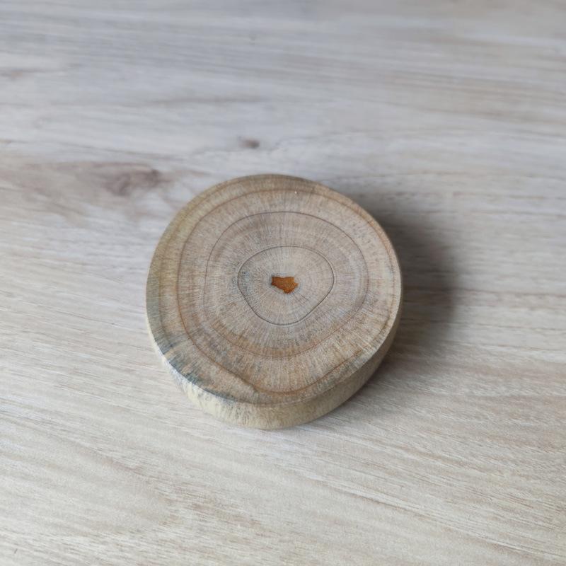 Kreativt Kylskåp i Massivt Trä med Kapsylöppnare Dryck Öl Kapsylöppnare Exklusiv Trä Minimalistisk Kapsylöppnare