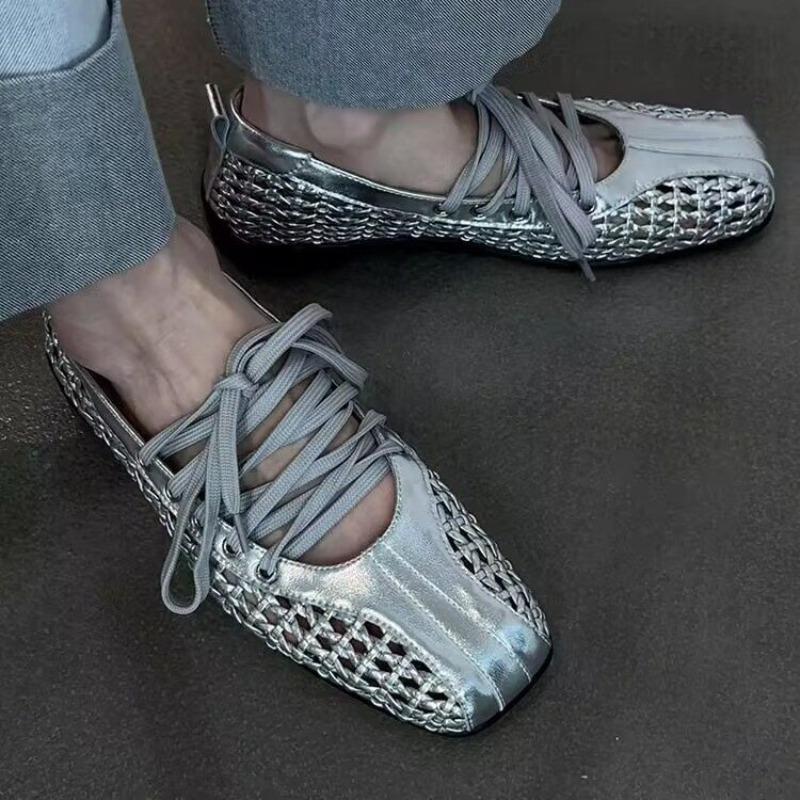 New Women's Braided Flat Shoes Comfortable and Breathable Square Head Cross-strip Summer Women's Shoes Hollow De Training Shoes