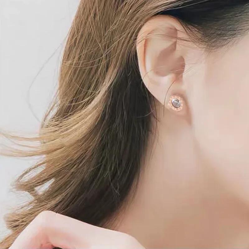 Classic Trend Geometric Circle Crystal Roman Numeral Stud Earrings for Women Temperament Gold Color Stainless Steel Jewelry Gift