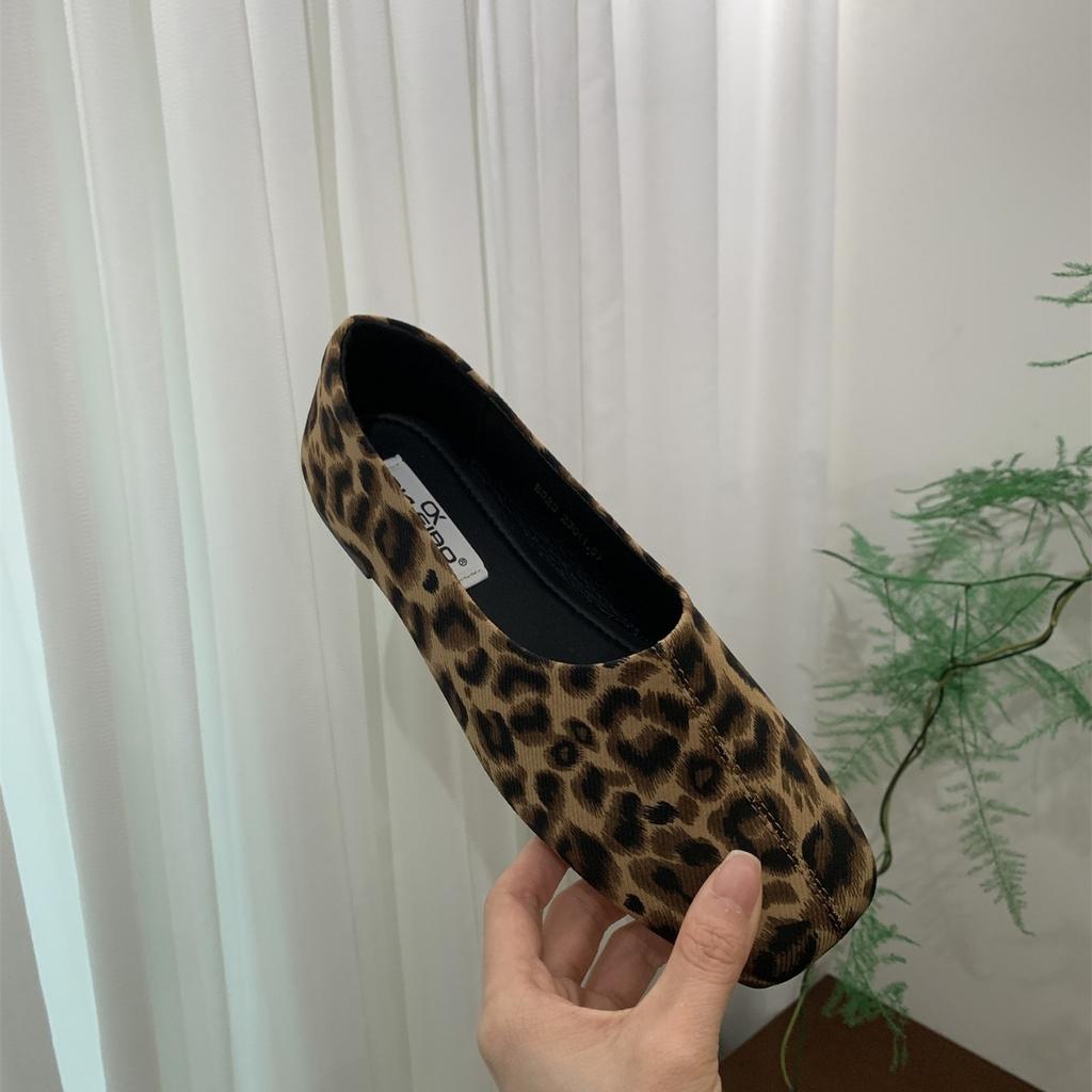 Square Head Single Shoes Women's 2025 New Soft Flat Bottom Comfortable Retro Simple One-pedal Korean Version Leopard Print Lazy Shoes Women