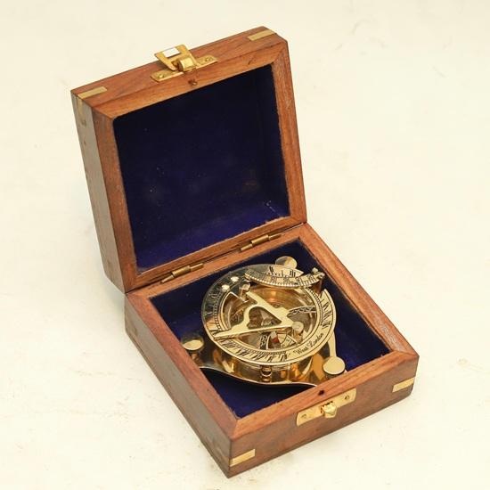 10.16 Cm Brass Sundial Compass with Wooden Box Engraving Gift Nautical Décor Handmade Steampunk Travel Compass Gift