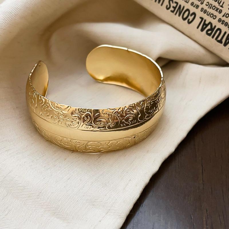 Metal texture opening bracelet, fashionable, simple and versatile temperament bracelet, personalized niche design bracelet
