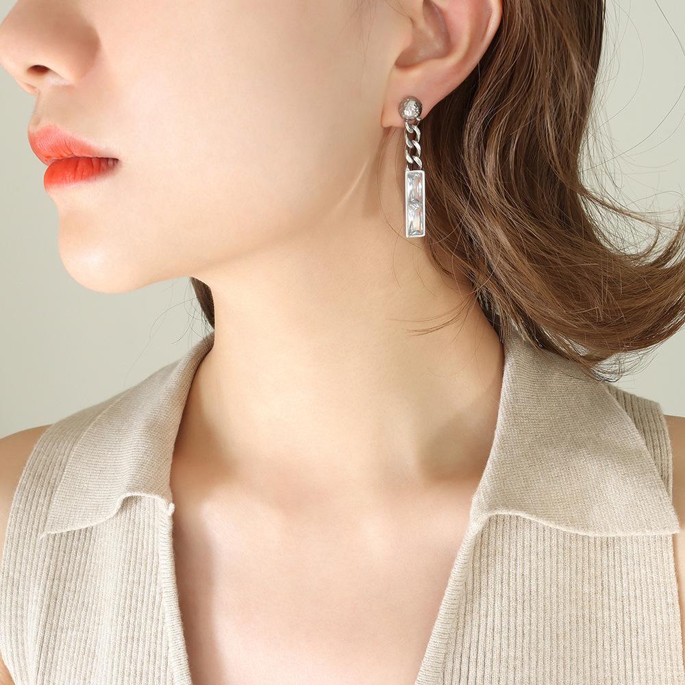 Colorfast Zircon-Inlaid Rectangular Pendant Earrings