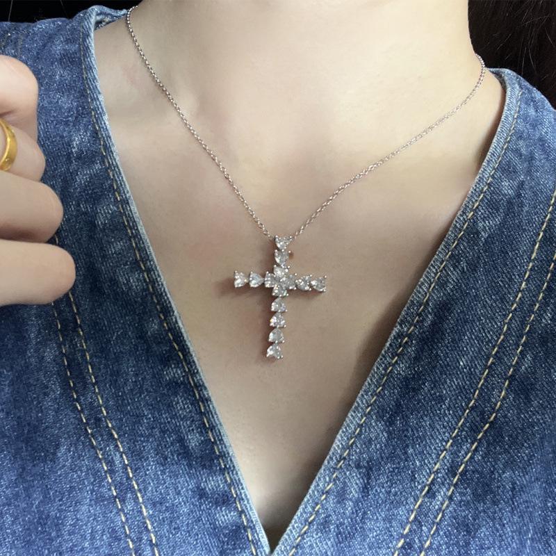 Diamond Cross Layered Choker Necklace for Women - Trendy, Versatile, Simple Clavicle Chain Pendant