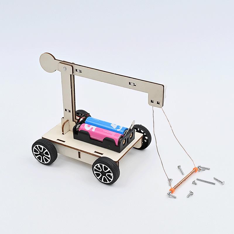 Magnetic Crane: Exploring Electromagnetism for Primary Students with DIY Physics Experiments