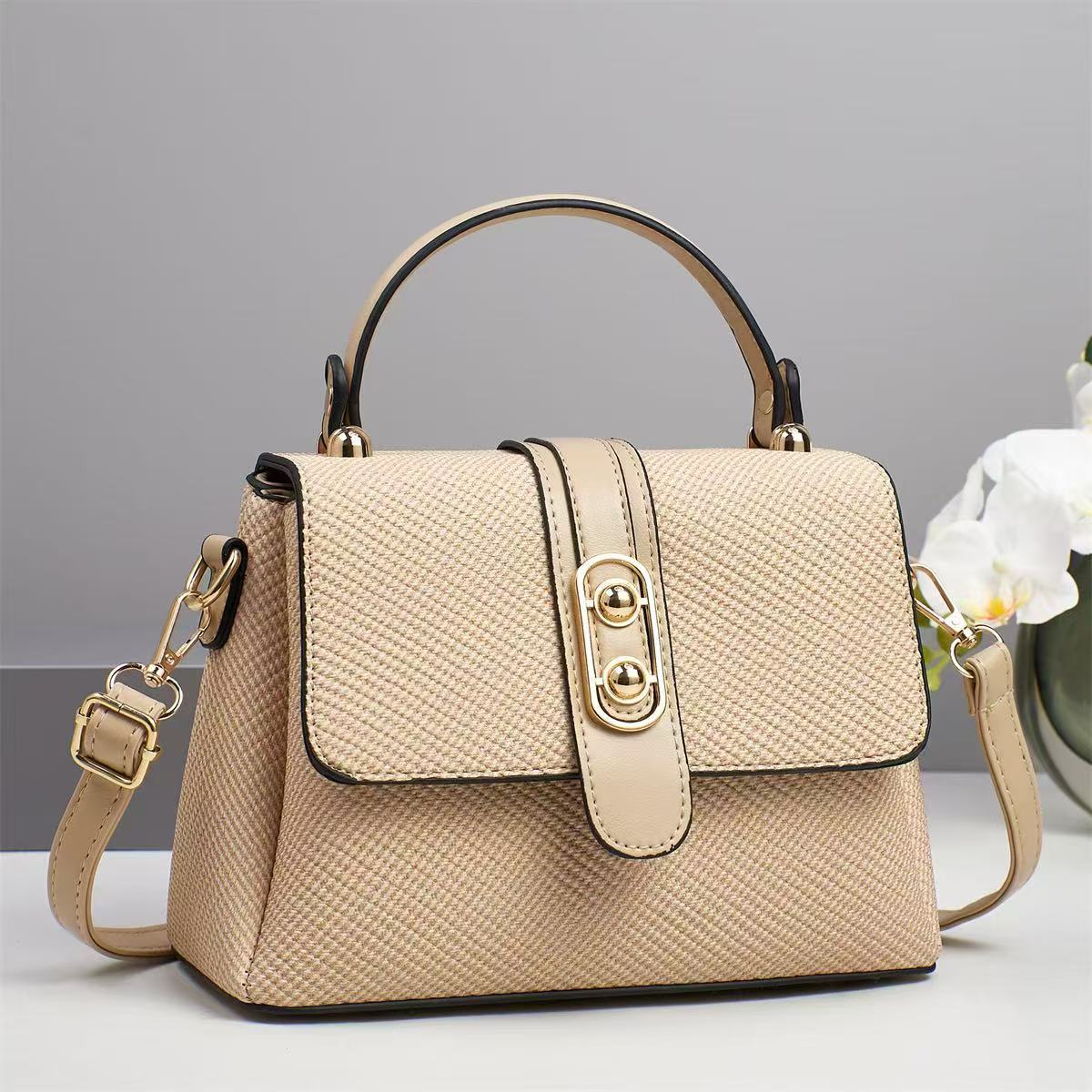 Latest Design Canvas Smooth Fashionable Handbag High-value High-end Shoulder Bag Macaron Versatile Crossbody Bag Durable Material .
