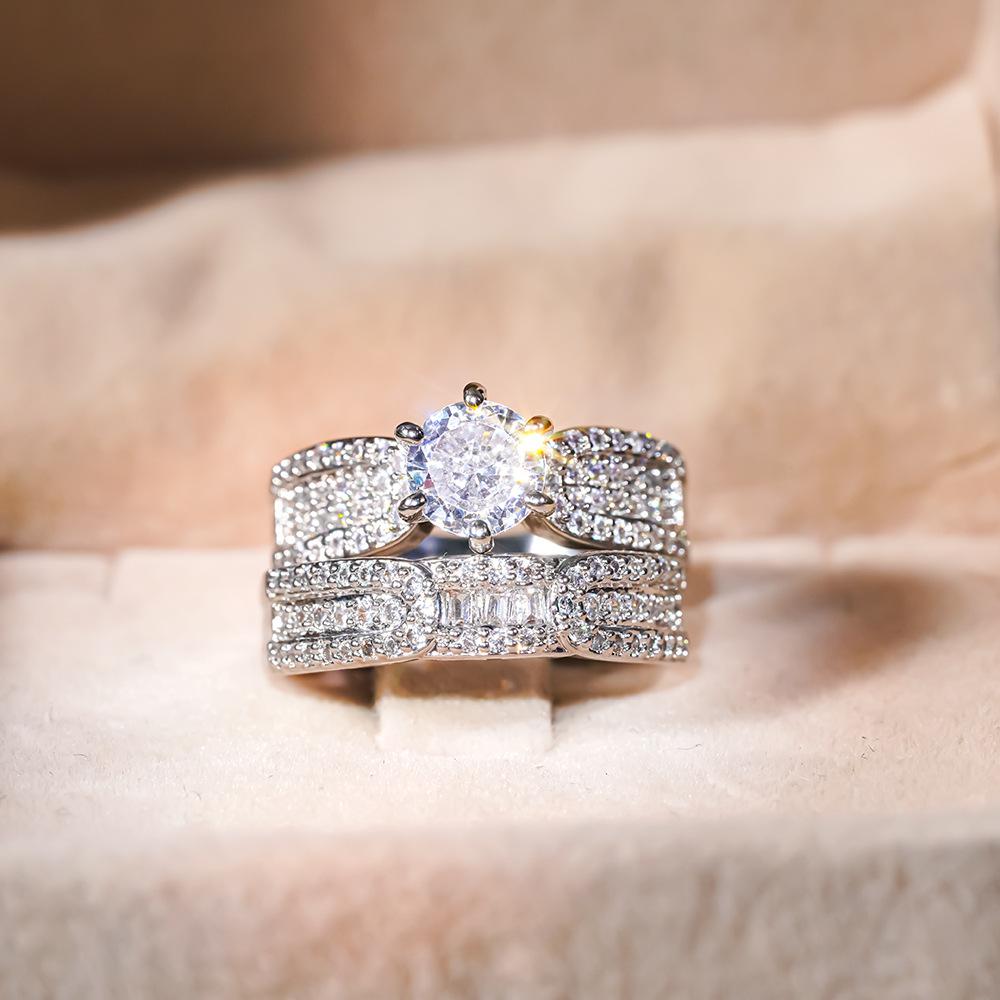 Valentine's Day light luxury high-end ring women, worn on wedding and engagement occasions, fashionable and elegant geometric high-end style