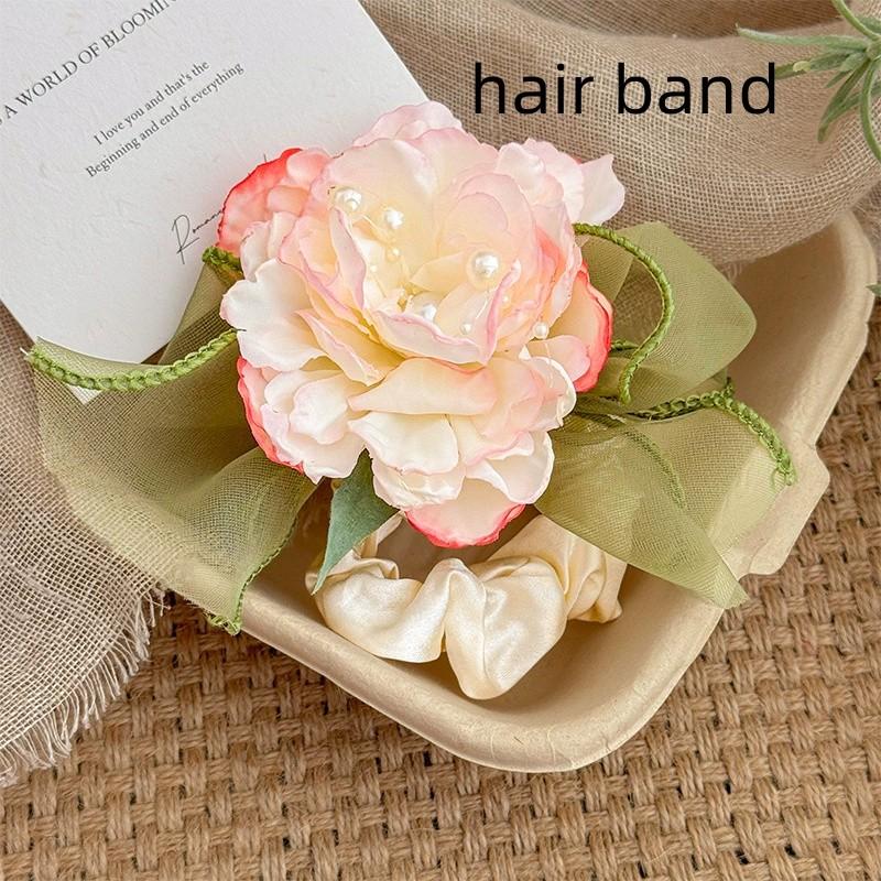 

Атмосфера, Цветы пионы, Обруч для волос, Зажим-краб, Женский затылок, Зажим-акула, Завязать волосы, Головной убор с резинкой