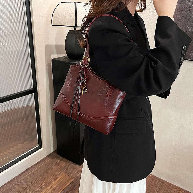 

Винтажная сумка-багет из кожи с масляной восковой пропиткой женская 2025 универсальная сумка через плечо премиальная деловая сумка-тоут 24*5*21