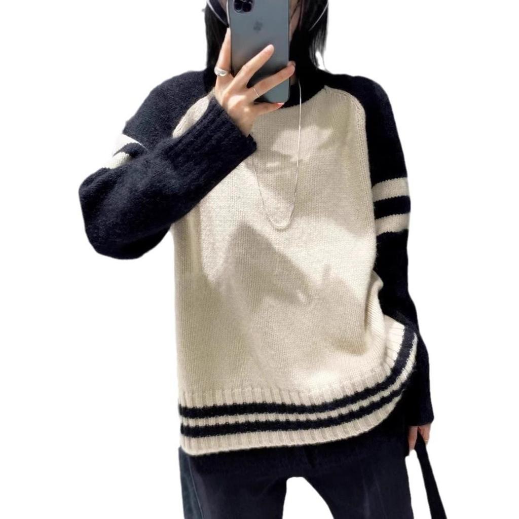 Women's 2024 Autumn/Winter Pure Wool Color-Block Round Neck Sweater – Long Sleeve, Loose, Slimming, Versatile Knitted Pullover.
