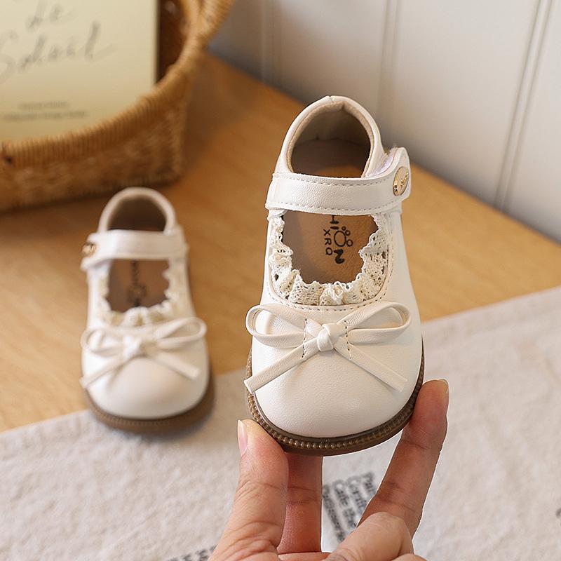 

Cute girls lace-trimmed bow leather shoes, new spring and autumn soft-soled Mary Jane children s stylish princess shoes 15 бежевый