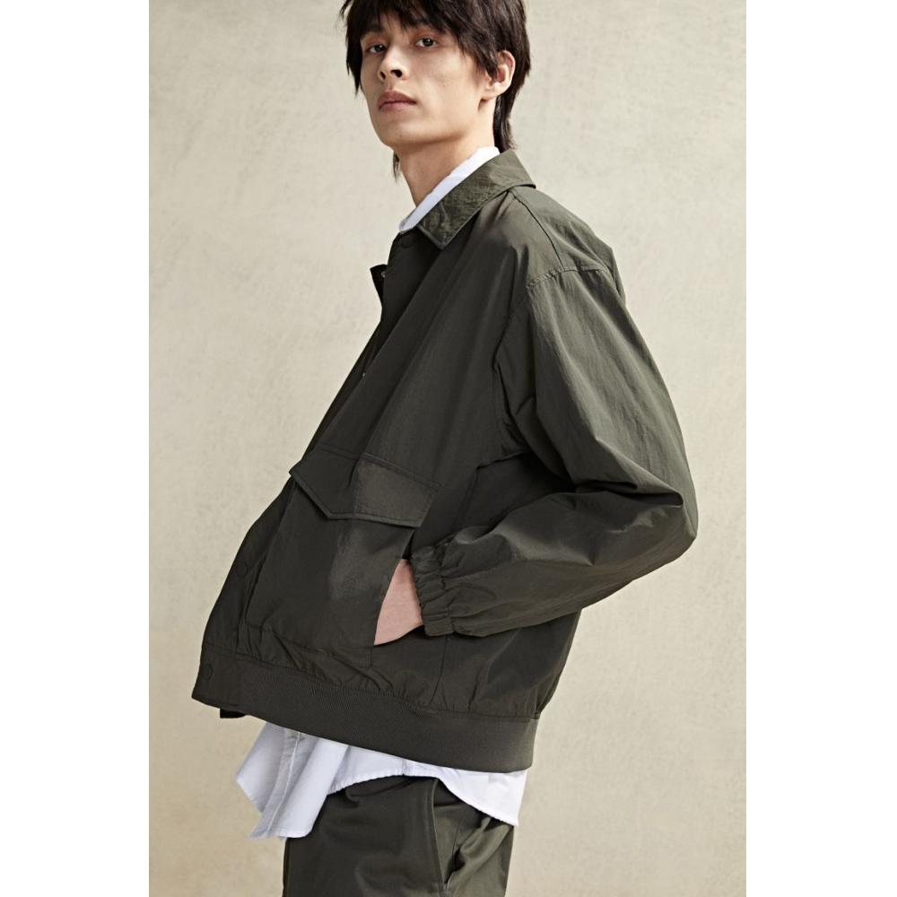 

HM Свободная куртка из нейлона темно-зеленого цвета хаки