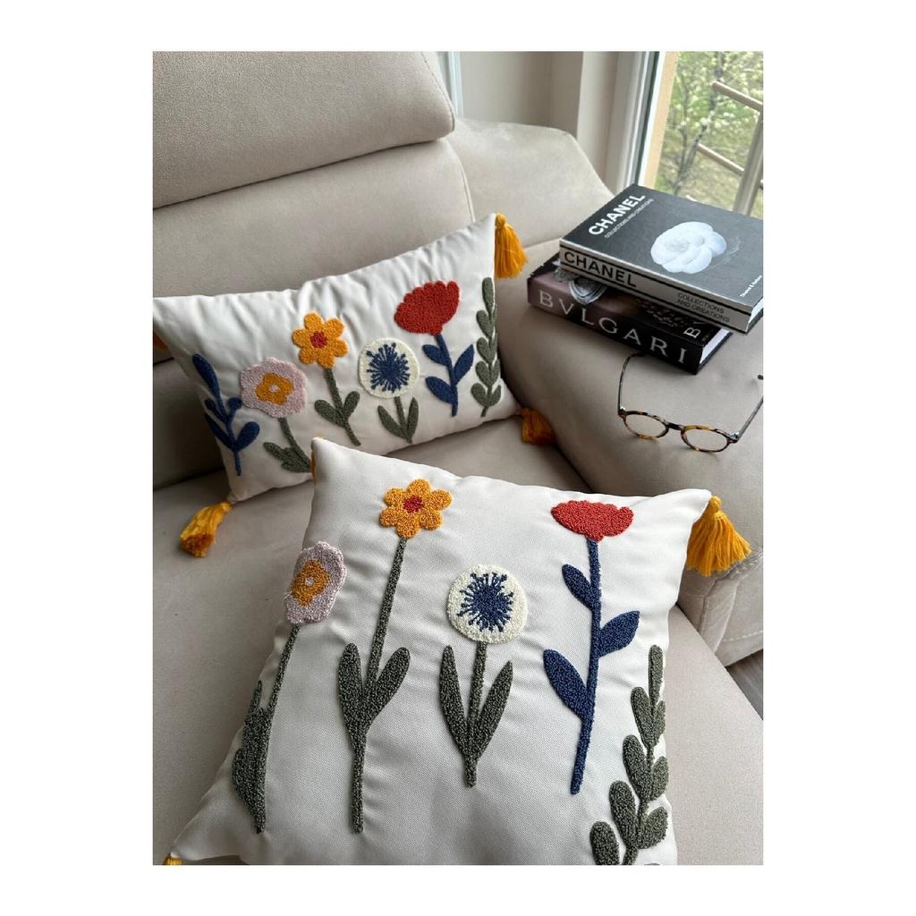 2ks přehozené povlaky na polštáře s punčovou výšivkou