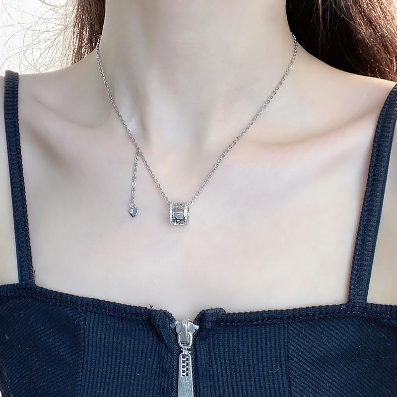 Schlanker Diamantring-Anhänger Titanstahl-Halskette: Unisex, Luxuriöser, Vielseitiger Schlüsselbeinketten-Schmuck