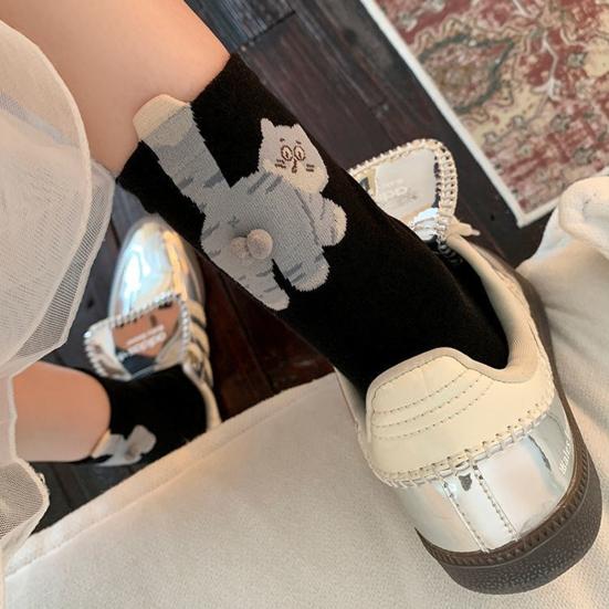 2 Pairs Cat Socks with 3D Balls Funny Cartoon Cat Socks Casual Crew Socks Christmas Birthday Gifts for Cat Lovers Men Women