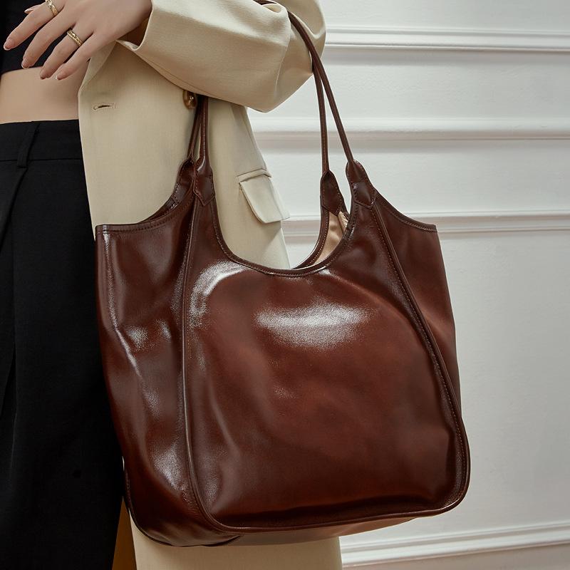 New Top Layer Cowhide Crossbody Bag, Vegetable Tanned Leather Women's Bag, Large Capacity Shoulder Bag, Commuting Shopping Bag, Armpit Bag