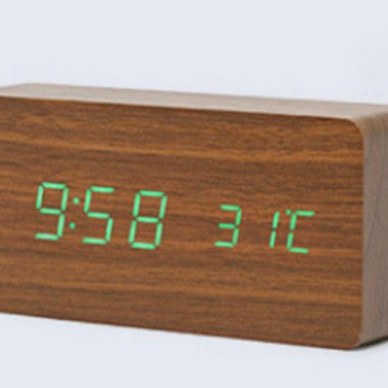 LED Digitaluhr aus Holz mit Sprachsteuerung & Thermometer