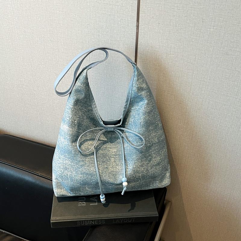 

Джинсовая сумка под мышкой женская 2025 лето модная вместительная сумка-тоут ретро сумка через плечо синий