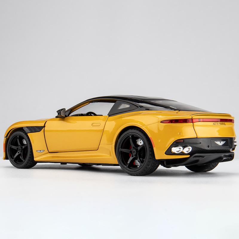

2025 New Cool alloy model sports car, unique decorations for car center console, cool desktop ornaments, fun car accessories жовтий