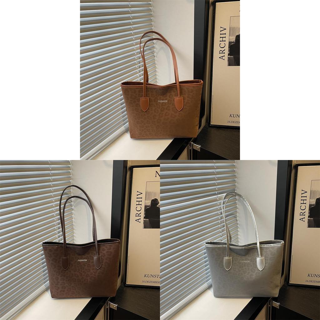 Retro Womens Tote Bag With Special Fabric And Zipper Closure For Daily Commuting And Office
