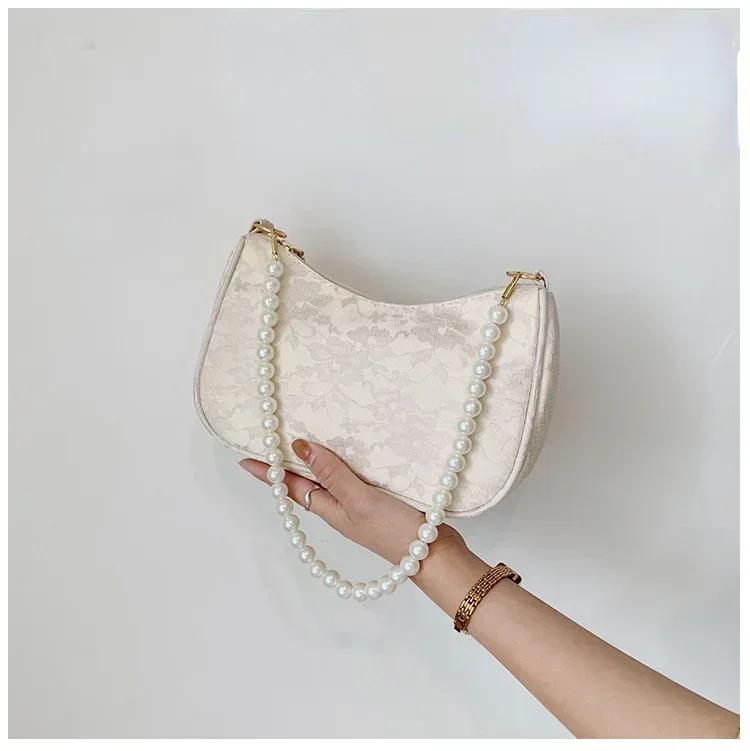 

Minimalist Pleated Underarm Bag For Women French Retro Pearl Chain Single Shoulder Crossbody Bag Fashionable French Stick Bag бежевый