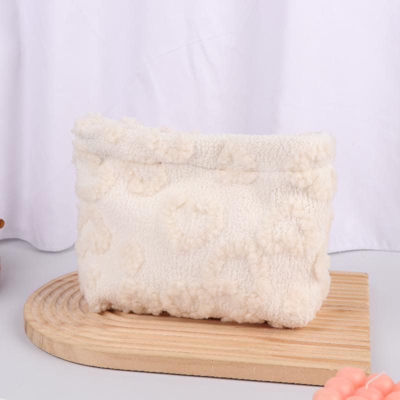 Plush Cute Love Makeup Bag Portable Skincare Product Lipstick Storage Bag Hand-Held Inner Bag Korean Brush Pencil Cases