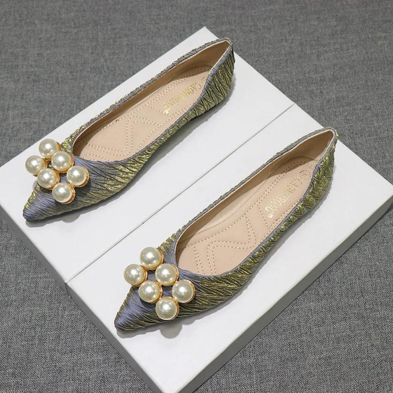 New Women Shoes Fashion Slip-on Loafers Pointed Toe Big Pearl Casual Flat Shoes