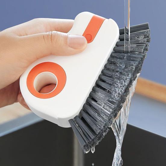 1/2 ks štěrbinový kartáč 2 v 1 kartáč na čištění drážek přenosný čistič okenních kolejniček s tvrdými štětinami škrabka lopatka ergonomická rukojeť čistič štěrbin