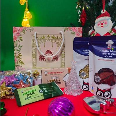 Healthy Master Jinglebell Treats Box of 6 | Premium Christmas Gift Box  | Beetroot Chips, Millet Balls, Christmas Stars, Cookies, Christmas Tree