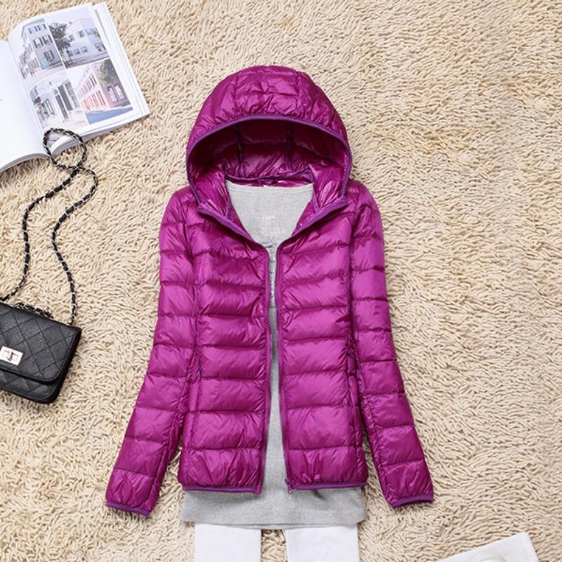Giacca trapuntata bianca leggera con cappuccio da donna per l'inverno, per uso quotidiano