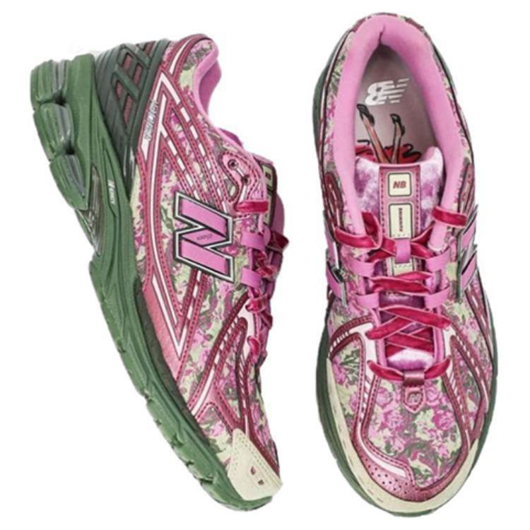 נעלי ספורט לגברים Jack Harlow x New Balance 1906R Rose Runner בצבע ורוד-ירוק-סגול-מטאלי M1906RJH