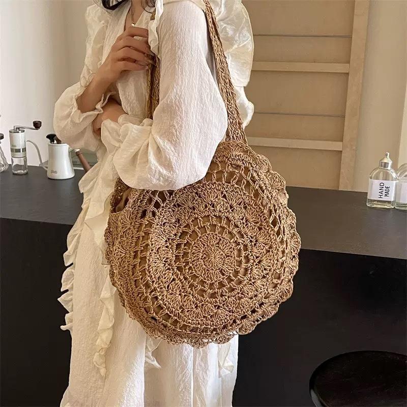 New lace hollow straw bag handwoven bag large capacity tote bag women's seaside vacation shoulder beach bag