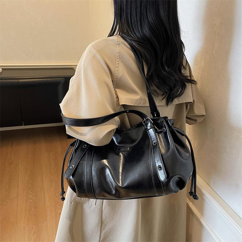 Casual Soft Leather Shoulder Bag Large Capacity Solid Color Commute Bag Multifunctional Minimalist Tote Bag For Women