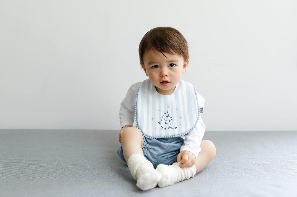 DADWAY MOOMIN BABY Moomin Baby Babador Pom Pom para Passeio de Bebê, Moomin/Azul, BBMB006102200, Presente,