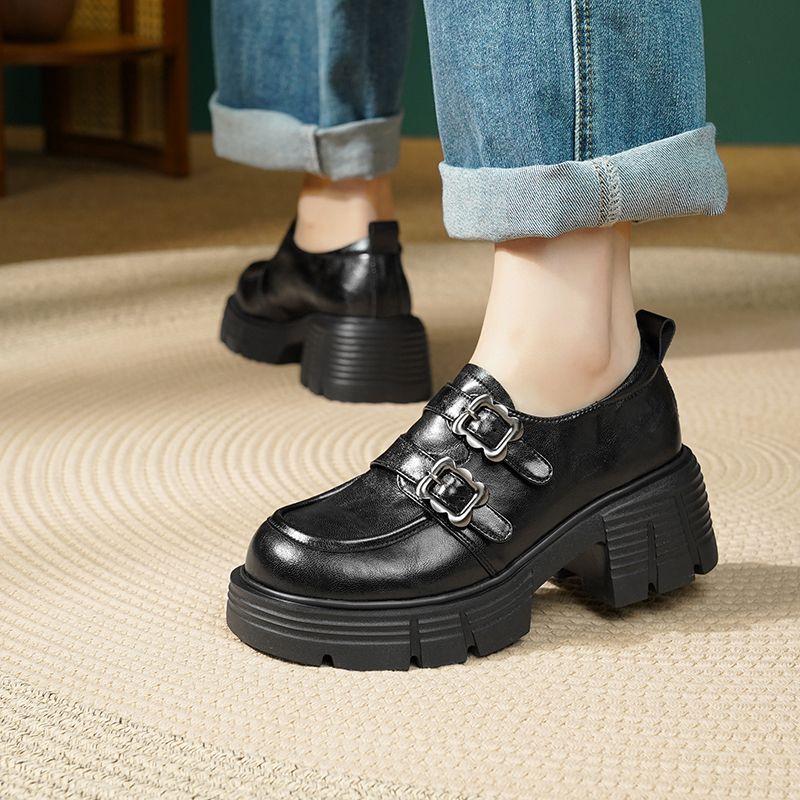 Muffin Plateauschuhe Damen 2025 neu Retro Britischer Stil kleine Lederschuhe Französisch dicker Absatz tiefer Ausschnitt einzelne Schuhe ausländischer Stil