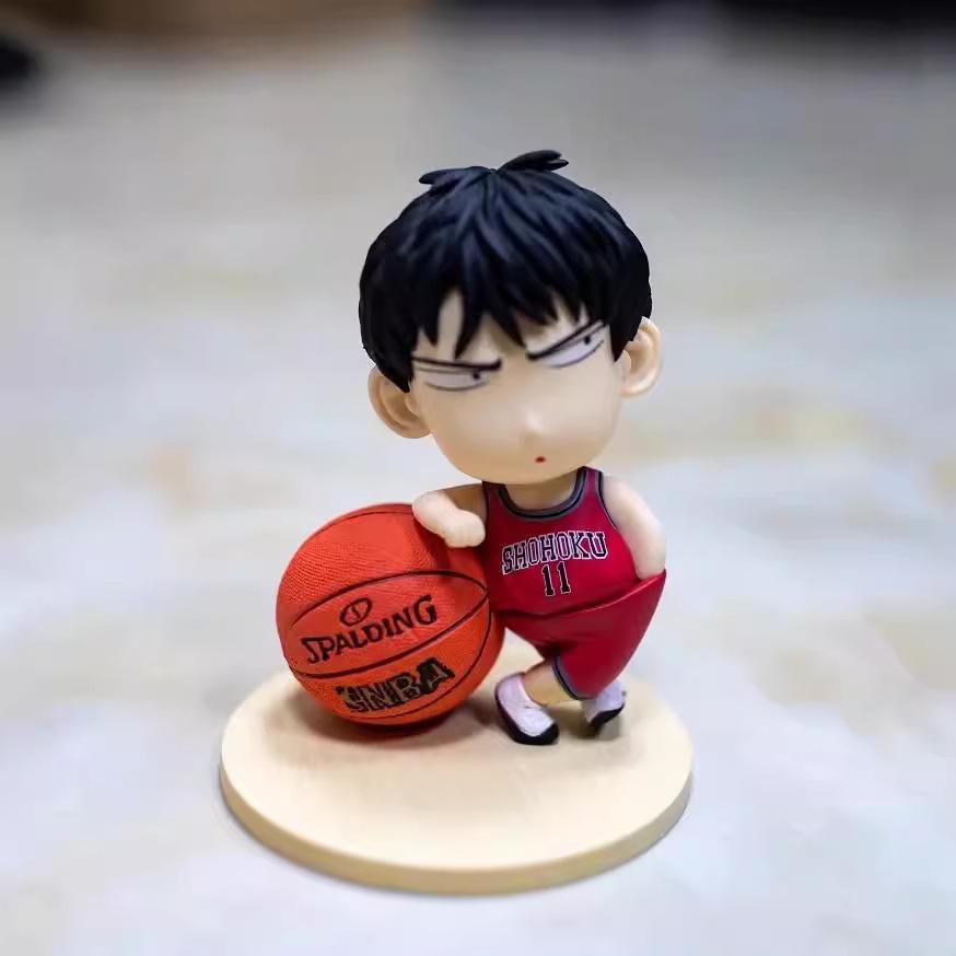 SLAM DUNK Q version, relying on the ball, Liuchuan maple, holding the ball, Sakuragi flower road, doll, ornament, boxed figure.